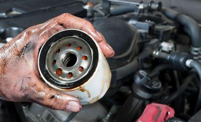 Oil Change Mistakes, Using the Wrong Oil or Oil Filter